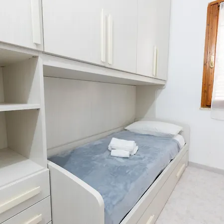 Apartment Ad House 1 *
