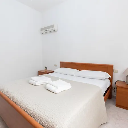 Ad House 1 Apartment