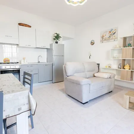 Ad House 1 Apartment Olbia